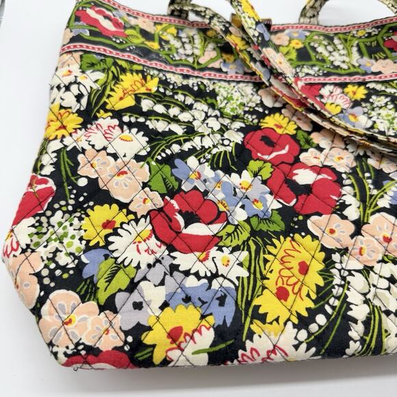 Vera Bradley Poppy Fields Floral Quilted Toggle Tote Purse 13"H x 14"W x 4”D - Picture 2 of 13